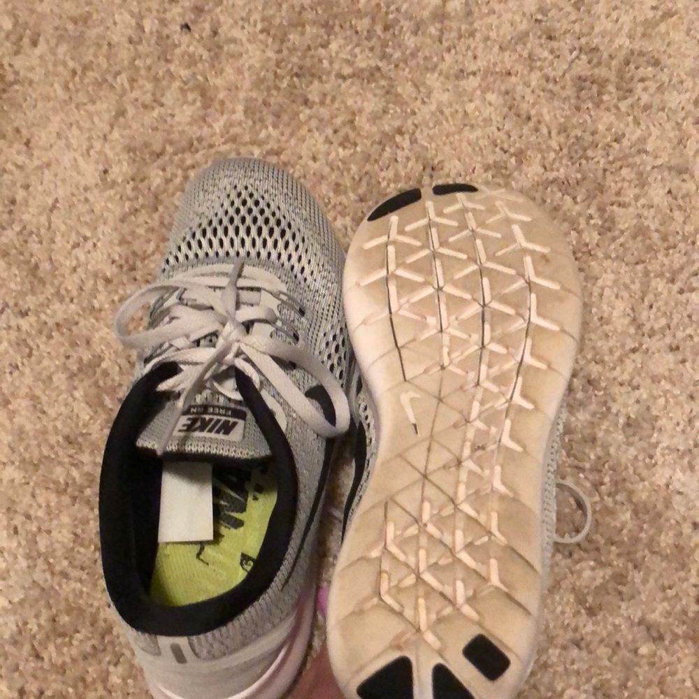 Nike - Picture 3 of 3